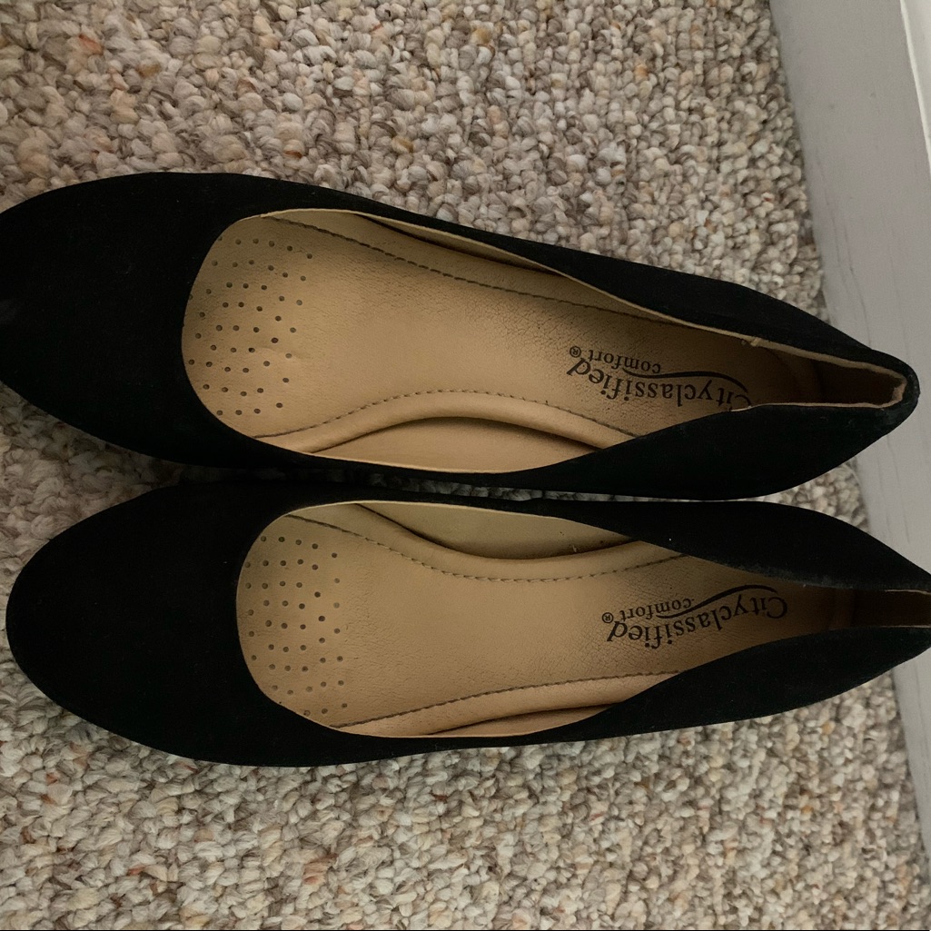 Great Condition Basic Black Heels